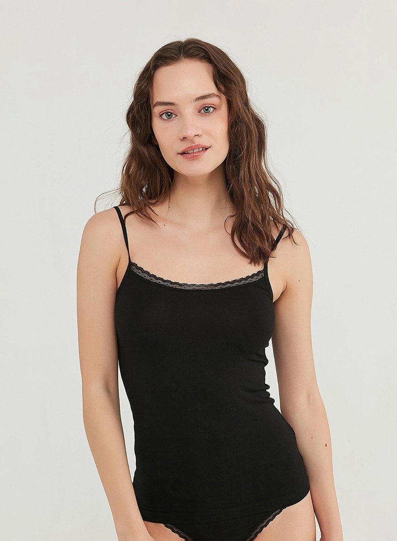 بنتي مودال رياضي بحمالات رفيعة - Image 2